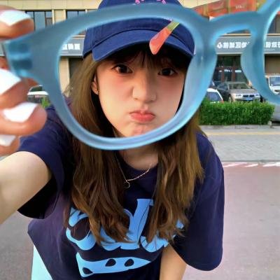 我才不要和人类恋爱呢